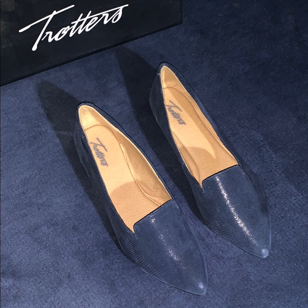 Trotters Blue Textured Loafers